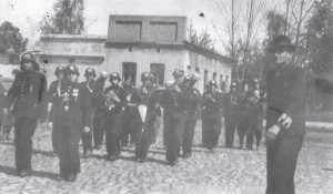 1945 rok - Orkiestra na uroczystości państwowej (Plac Świętej Anny)