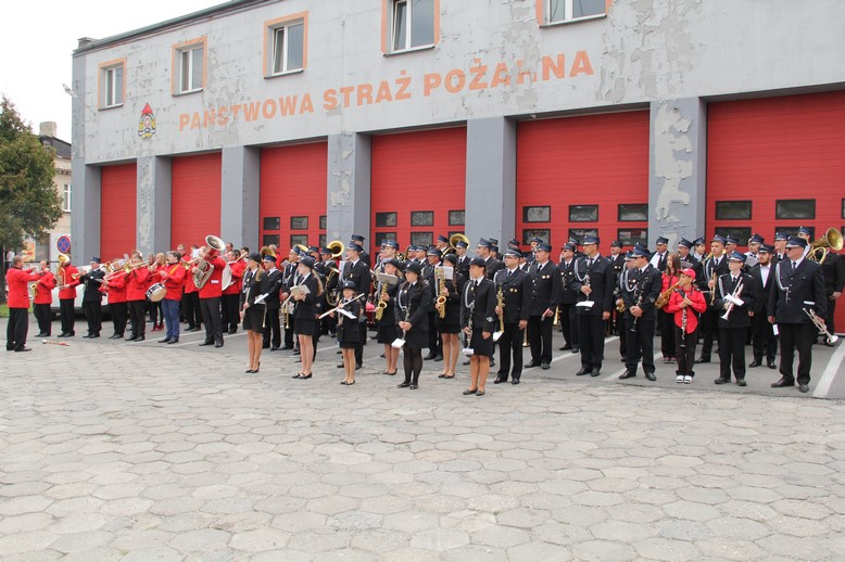 Orkiestry na placu OSP